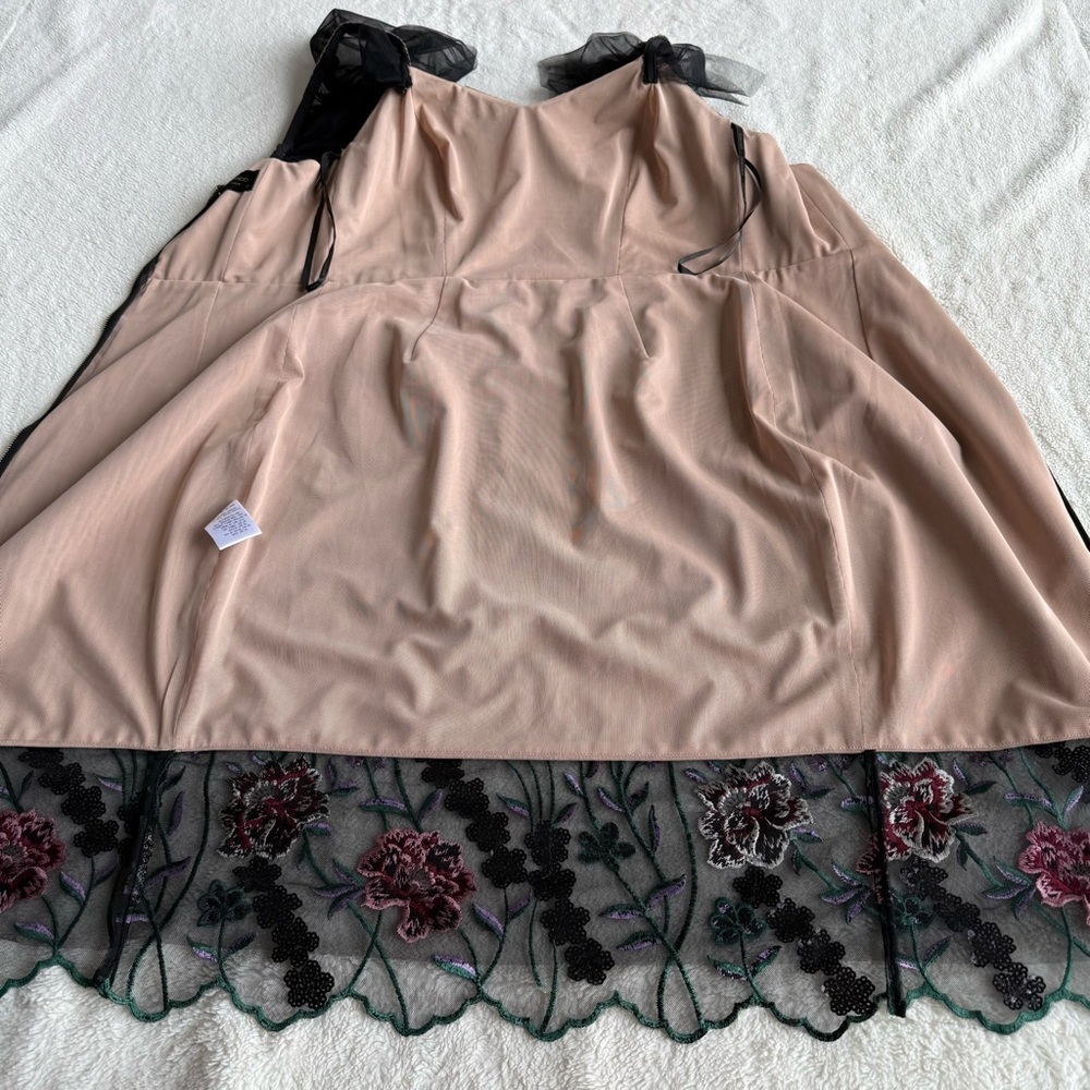 Floral Embroidered Mesh Cocktail Dress with Tulle Shoulders - Pink/Green - Picture 8 of 13